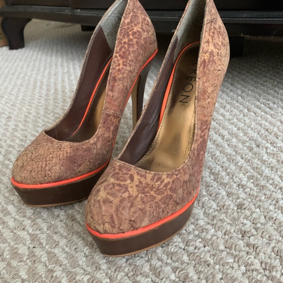 Dereon Platforms - Picture 6 of 8